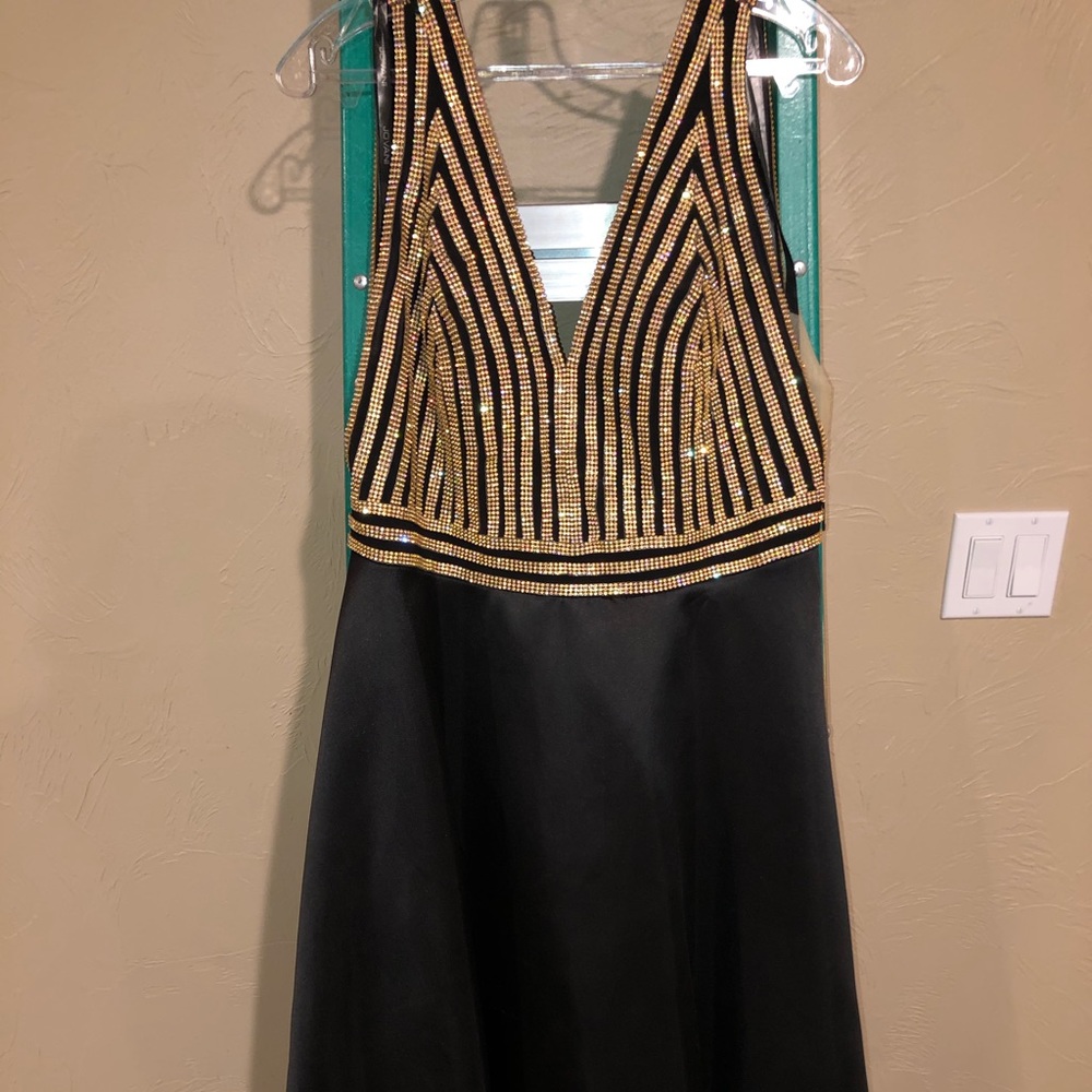 Proms Dress - Jovani Size 18 - Black & Gold
